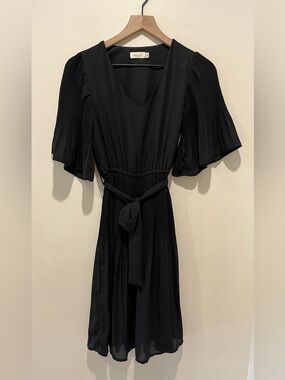 Roolee Black Pleated Midi Dress with Tie and Wide Sleeves - Women’s Size XXS